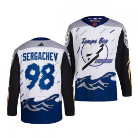 Tampa Bay Lightning Hockeydrakt Mikhail Sergachev 98 2022-23 Hvit Reverse Retro 2.0 Adidas Authentic - Herre